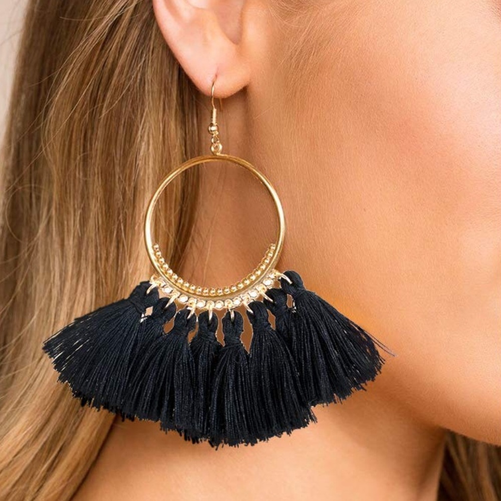Tassel earrings black & gold